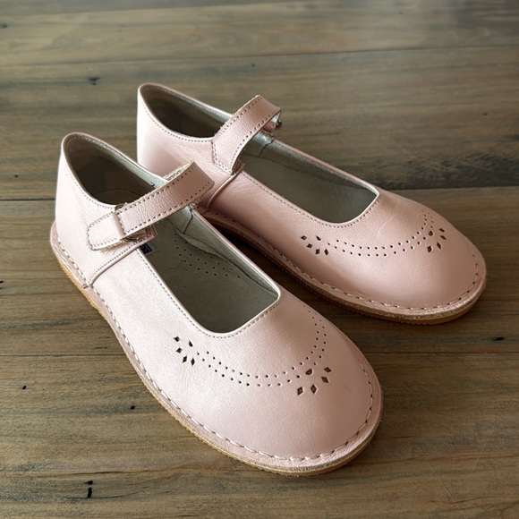 L’AMOUR girls shoes size 2. New - Picture 1 of 7